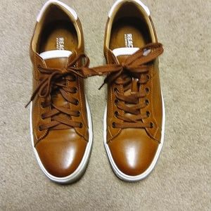 Kenneth Cole Reaction Easten Casual Sport Sneakers. Men's size 10.